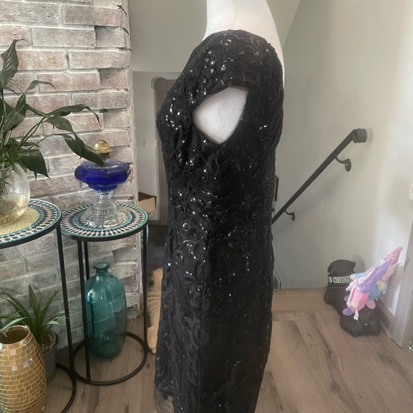 Vera Wang Black Sequin Cap Sleeve Mini Dress - Picture 6 of 11